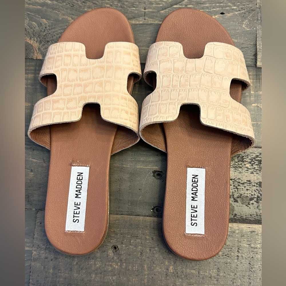 Steve Madden flats size 6.5